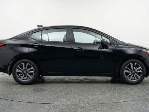 Used 2025 Nissan Versa SV image 11