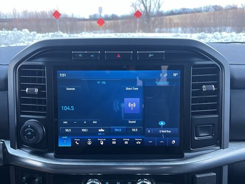 Used 2021 Ford F150 Lariat image 27