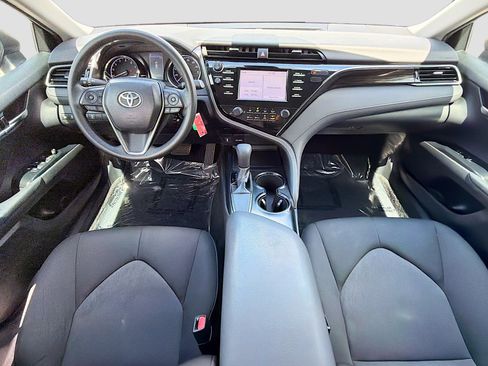 Used 2019 Toyota Camry LE FWD image 14