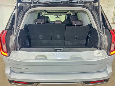 Used 2026 Ford Expedition Platinum w/ Platinum Ultimate Package AWD/4WD image 16