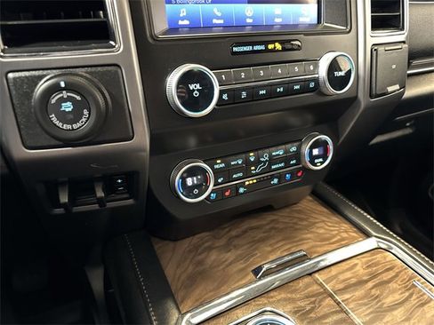 Used 2021 Ford Expedition Platinum image 24