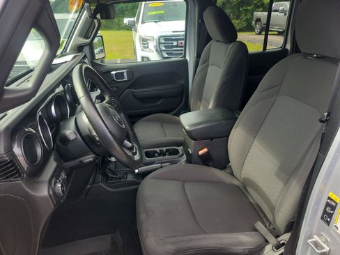 Used 2022 Jeep Wrangler Unlimited Sport AWD/4WD image 15