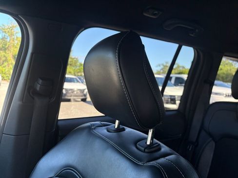 Used 2024 Jeep Grand Cherokee Altitude AWD/4WD image 14