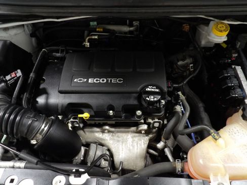 Used 2020 Chevrolet Sonic Premier image 17