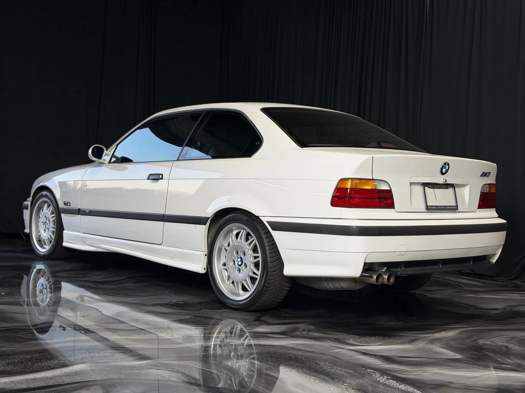 Used 1995 BMW M3 Coupe RWD image 5