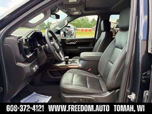 Used 2024 GMC Sierra 1500 Elevation w/ Elevation Premium Package AWD/4WD image 9