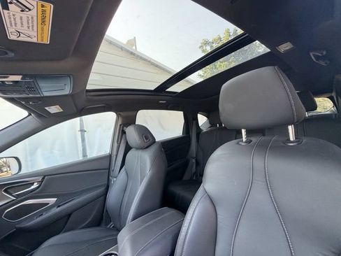 Used 2025 Acura RDX SH-AWD image 18