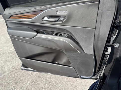 Certified 2023 Cadillac Escalade ESV Premium Luxury image 9