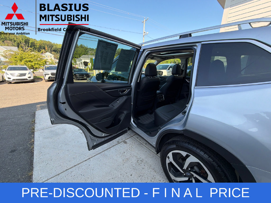 Used 2023 Subaru Forester Touring AWD/4WD image 39