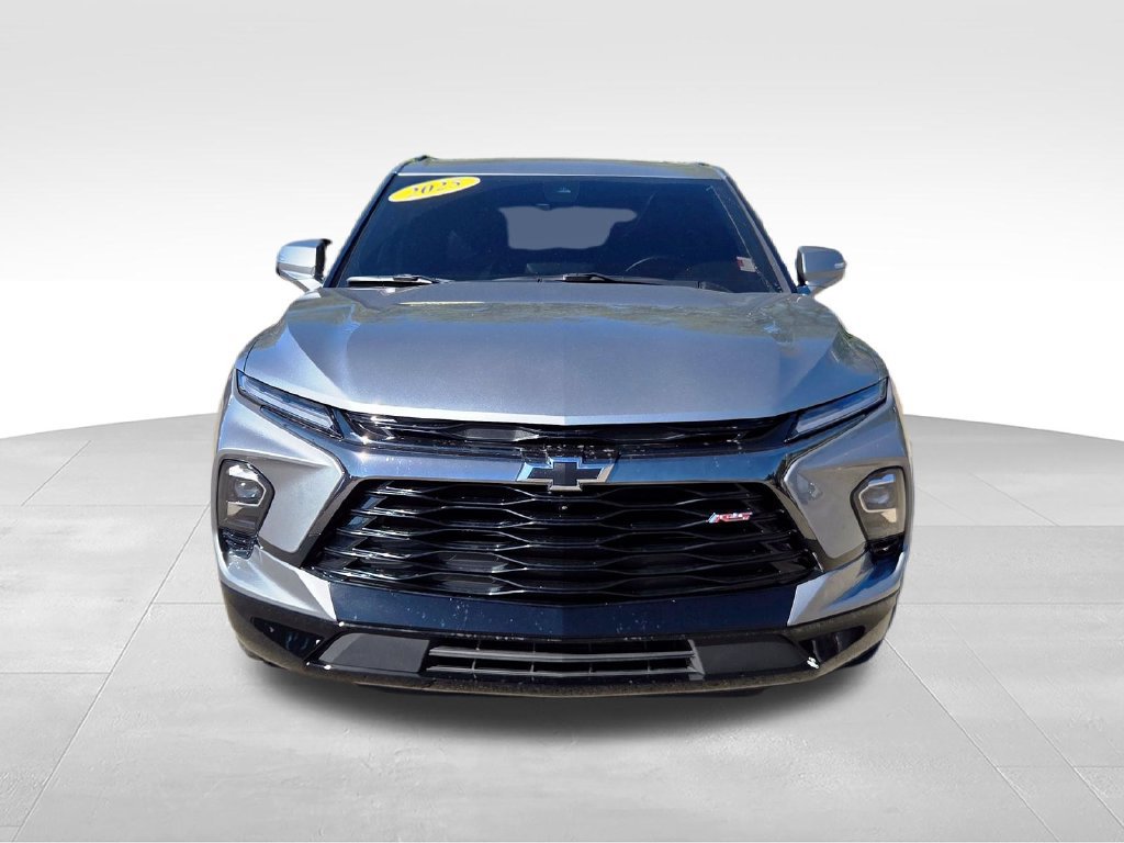Used 2025 Chevrolet Blazer RS w/ Driver Confidence II Package AWD/4WD image 3