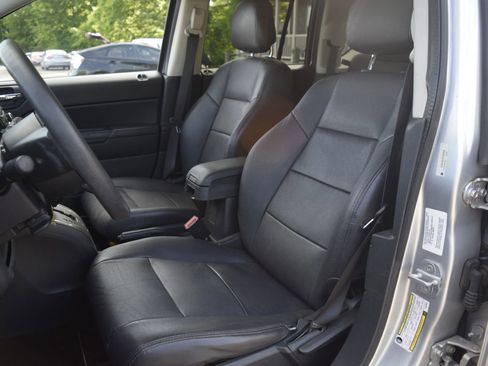 Used 2014 Jeep Compass Sport w/ Power Value Group FWD image 8