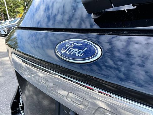 Used 2020 Ford Explorer Limited image 29