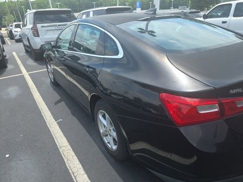 Used 2017 Chevrolet Malibu LS FWD image 11