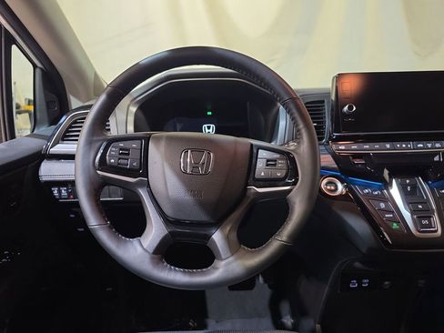Used 2025 Honda Odyssey Elite image 11