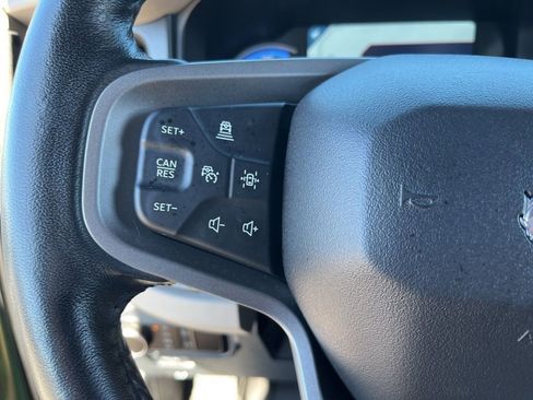 Used 2023 Ford Bronco Wildtrak image 21