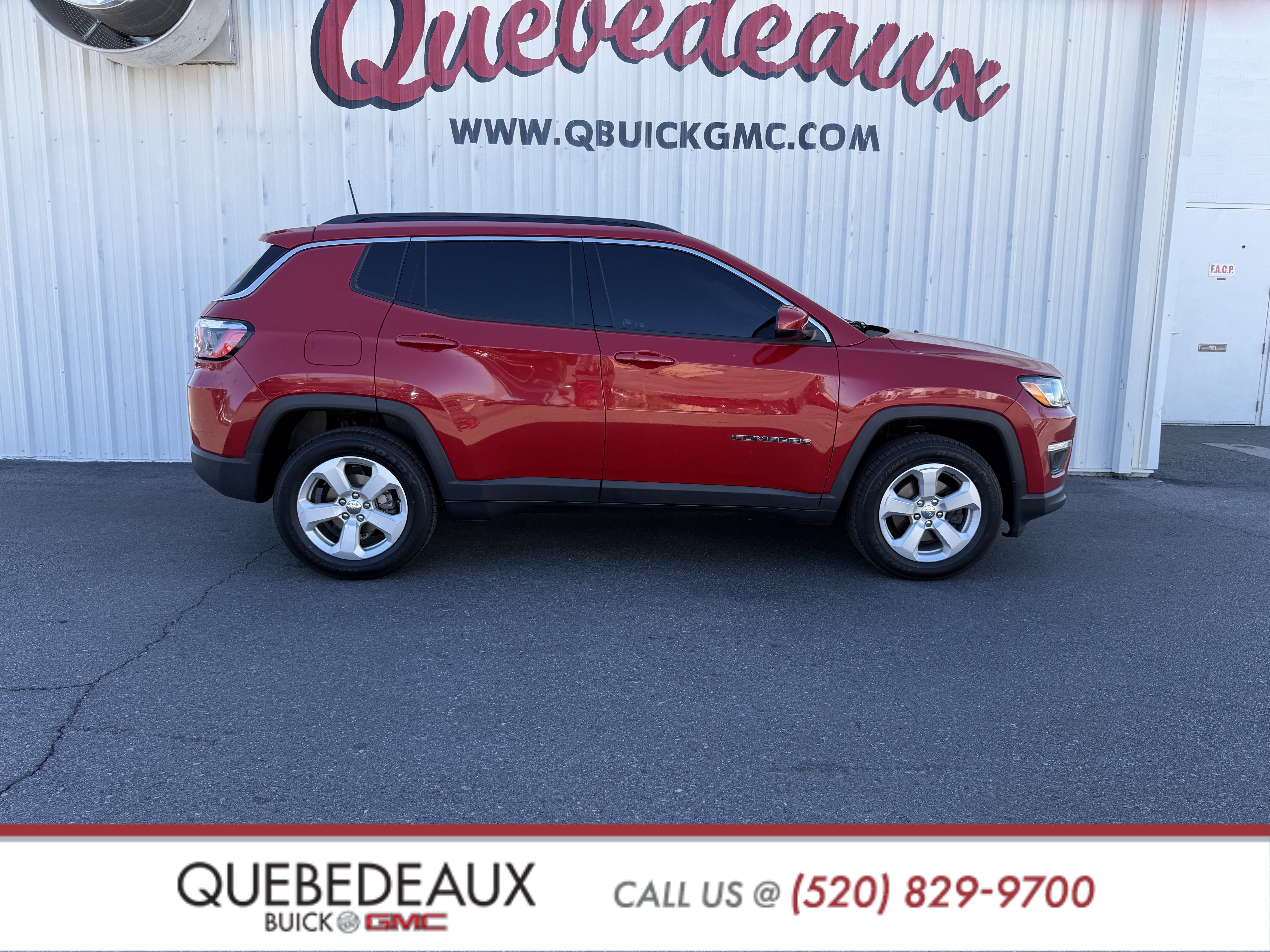 Used 2018 Jeep Compass Latitude w/ Popular Equipment Group AWD/4WD image 7