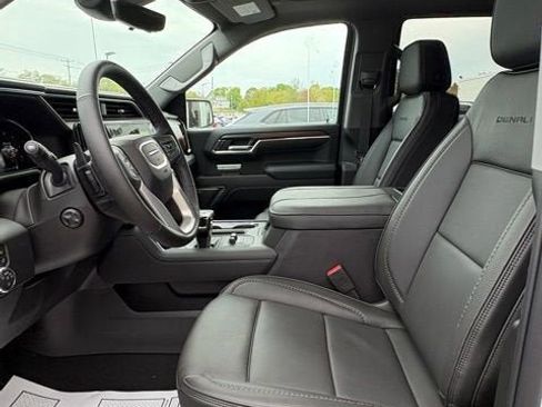 New 2026 GMC Sierra 1500 Denali w/ Denali Reserve Package AWD/4WD image 13