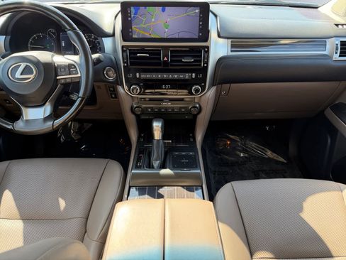 Used 2023 Lexus GX 460 Premium w/ Premium Package image 22