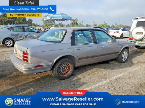 Used 1996 Oldsmobile Cutlass Ciera SL FWD image 4