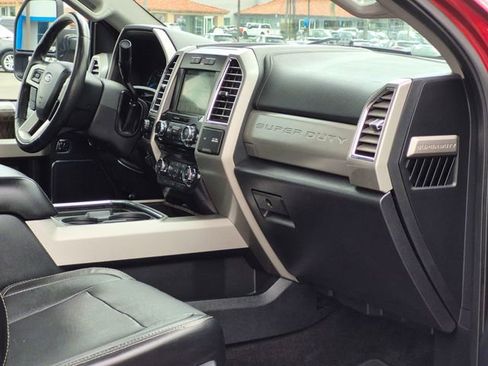 Used 2017 Ford F250 Lariat w/ Lariat Ultimate Package AWD/4WD image 24