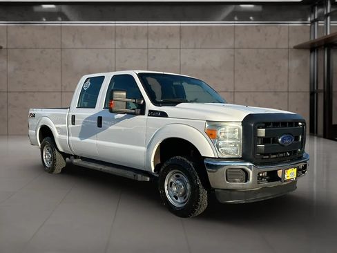 Used 2016 Ford F250 XL w/ Power Equipment Group AWD/4WD image 8