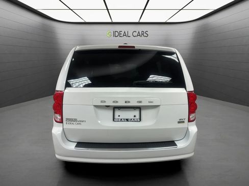 Used 2019 Dodge Grand Caravan SXT FWD image 6