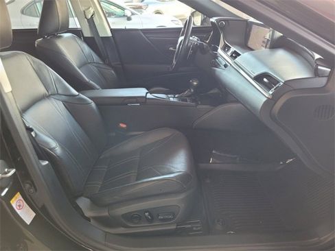 Used 2019 Lexus ES 350 Luxury image 14