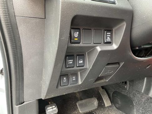 Used 2023 Nissan Frontier PRO-4X w/ Pro-4X Premium Package AWD/4WD image 23