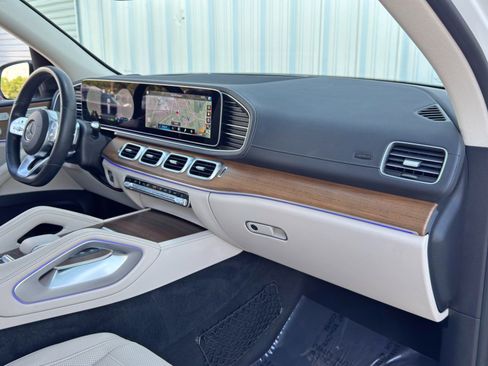 Used 2021 Mercedes-Benz GLS 580 4MATIC image 15