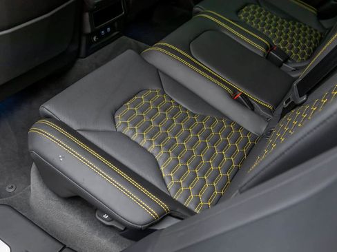 Used 2022 Lamborghini Urus image 44