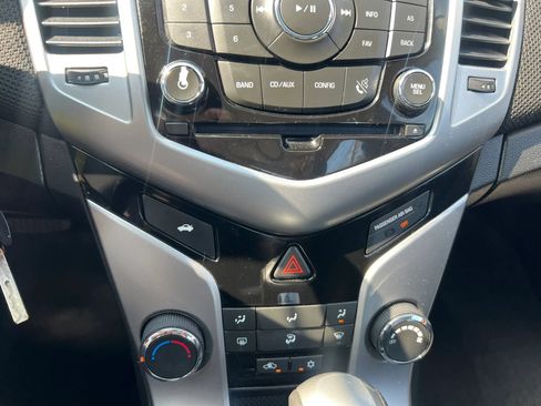 Used 2016 Chevrolet Cruze LT FWD image 16