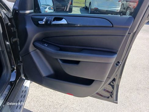 Used 2018 Mercedes-Benz GLE 350 w/ Premium 1 Package image 17