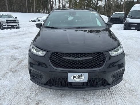 New 2026 Chrysler Pacifica Select image 8