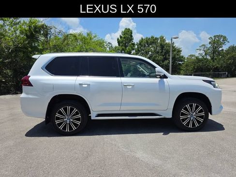Used 2021 Lexus LX 570 4WD w/ Luxury Package image 2