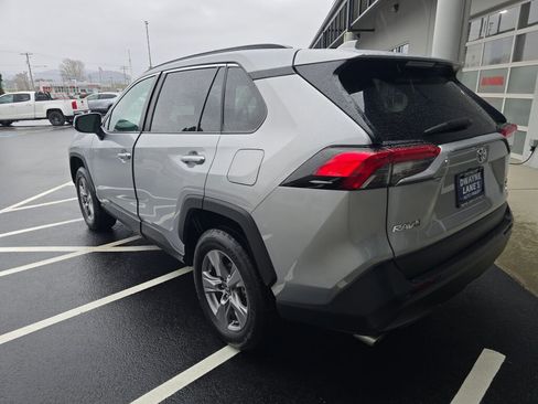 Used 2024 Toyota RAV4 XLE w/ Convenience Package image 7