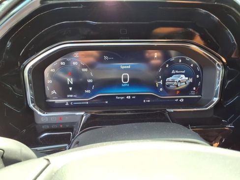 Used 2025 Chevrolet Silverado 1500 LTZ image 23