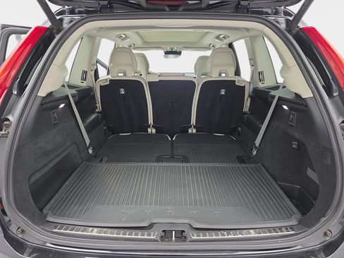 Used 2017 Volvo XC90 T6 Momentum w/ Vision Package AWD/4WD image 13