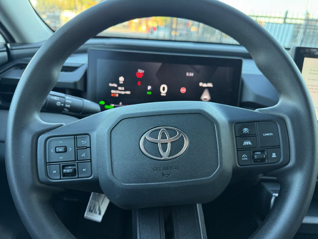 Used 2026 Toyota RAV4 LE AWD/4WD image 30