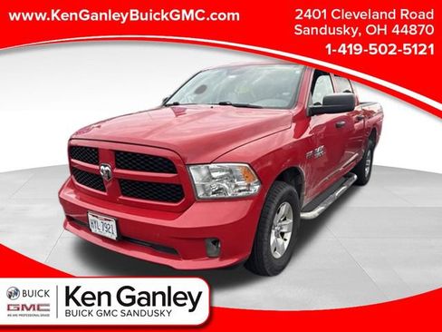 Used 2018 RAM 1500 Express AWD/4WD image 1