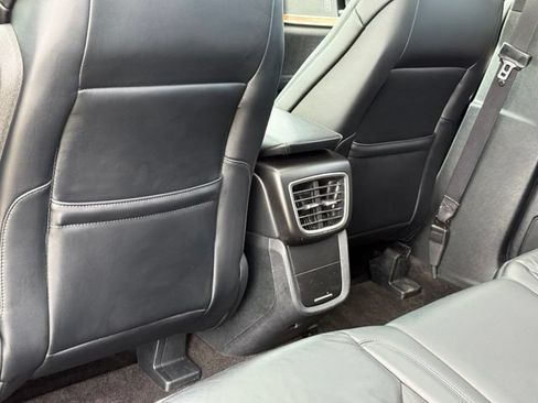 Used 2019 Lincoln Nautilus Select AWD/4WD image 28