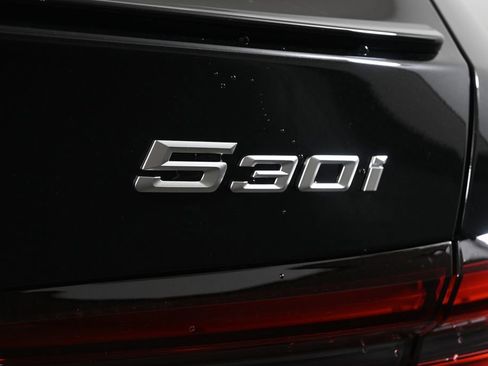 New 2026 BMW 530i xDrive w/ M Sport Package AWD/4WD image 39
