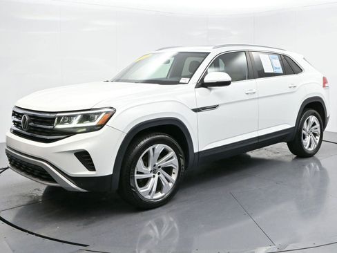 Used 2020 Volkswagen Atlas Cross Sport SEL image 3
