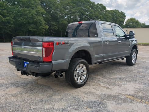 Certified 2022 Ford F250 Platinum AWD/4WD image 3