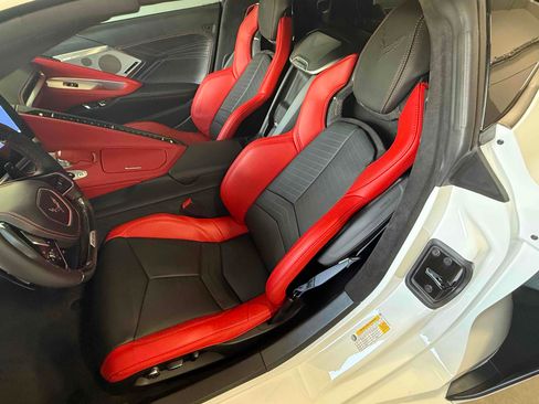 Used 2024 Chevrolet Corvette Z06 w/ Z07 Performance Package w/ Z07 Performance Package RWD image 11