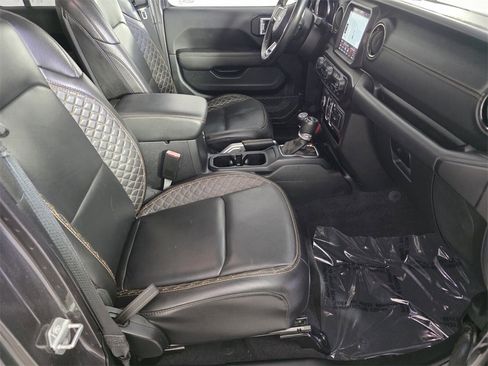 Certified 2021 Jeep Wrangler Unlimited Sahara image 32