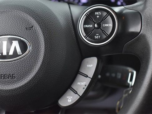 Used 2016 Kia Soul + image 23