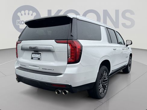 Used 2023 GMC Yukon XL Denali w/ Advanced Technology Package AWD/4WD image 7