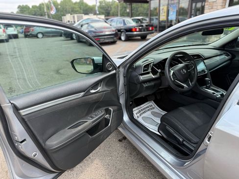 Used 2017 Honda Civic EX image 9