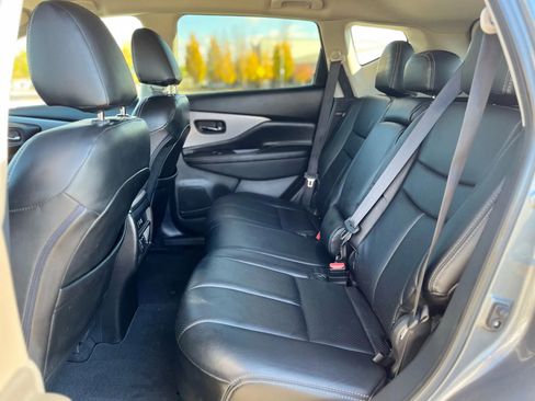 Used 2019 Nissan Murano S FWD image 12
