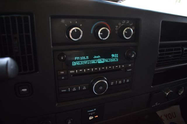 Used 2017 Chevrolet Express 3500 RWD image 24